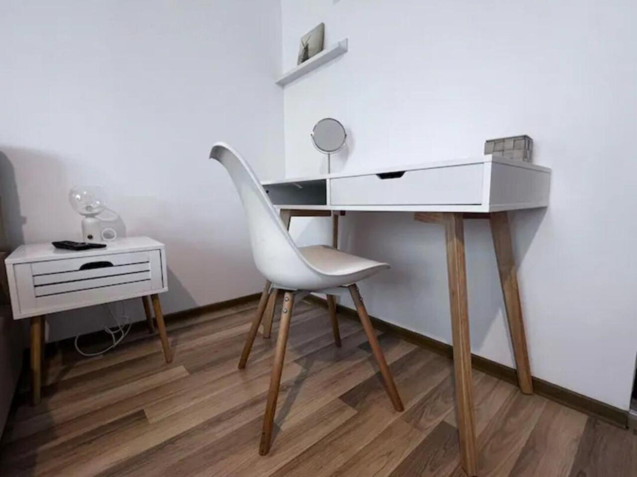 Vila Luminoasa Cu Curte Privata Bukarest Exterior foto