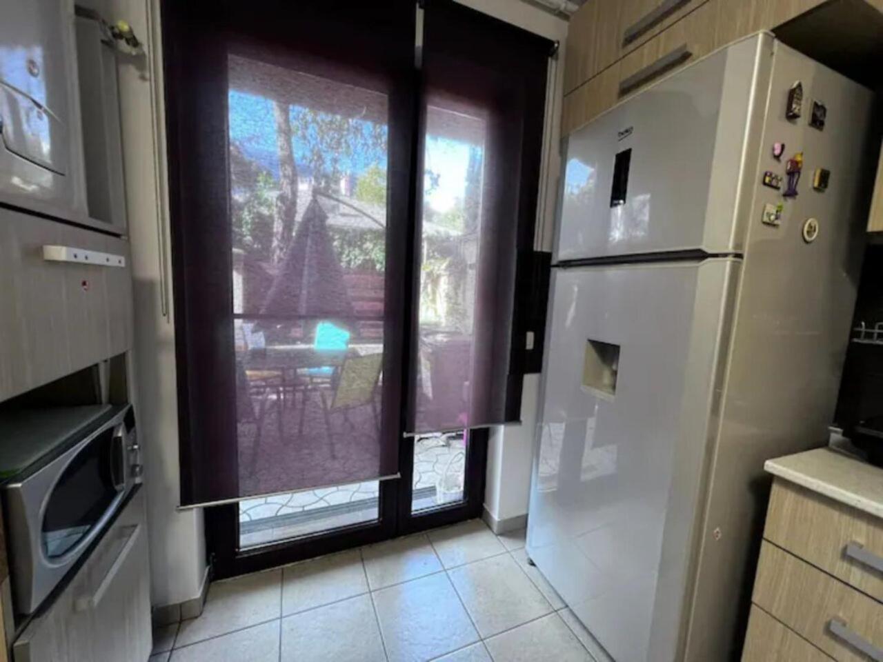 Vila Luminoasa Cu Curte Privata Bukarest Exterior foto